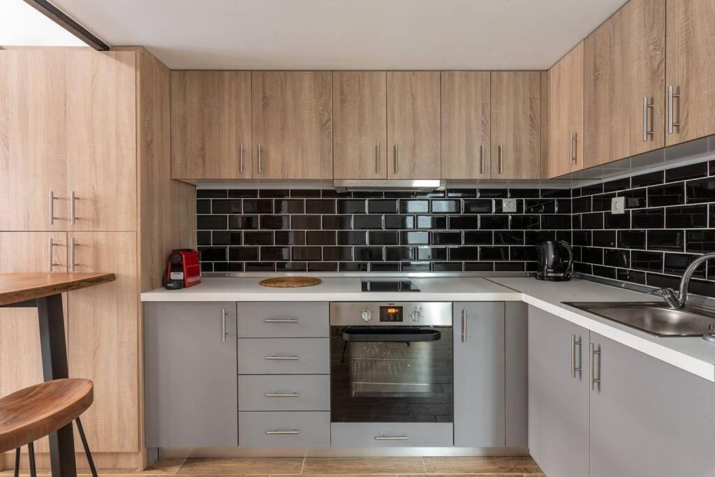 Ferienwohnung Industrial Loft Near Seaside W 200Mbps Thessaloniki Exterior foto